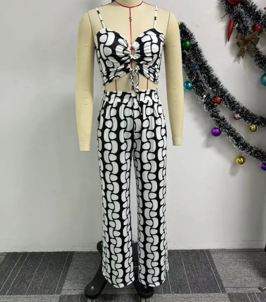 Women Sexy Sleeveless B&W Printed Two Piece Pant Set