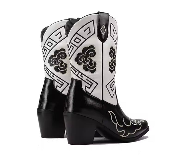 Women Fashion B&W Printed Faux Leather Western Boots