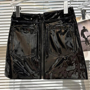 Women Fashion Front Zipper Faux/Patent Leather Short Skirt