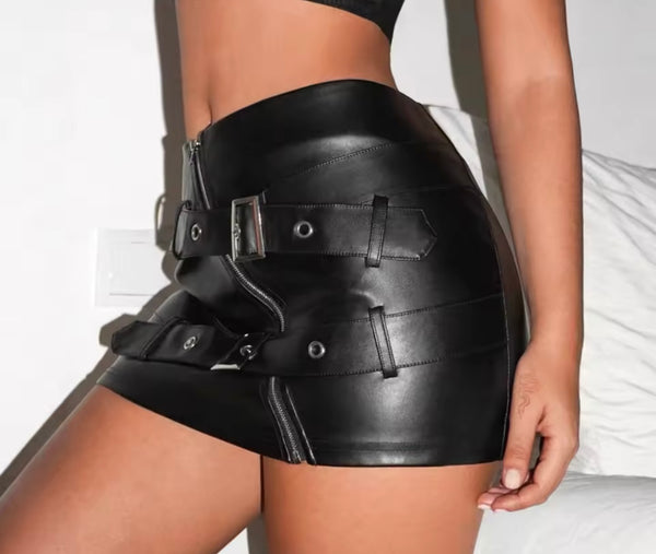 Women Color Fashion PU Leather Buckled Skirt