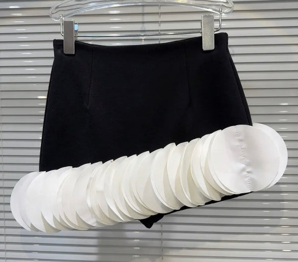 Women Sexy Fashion B&W Ruffled Skirt