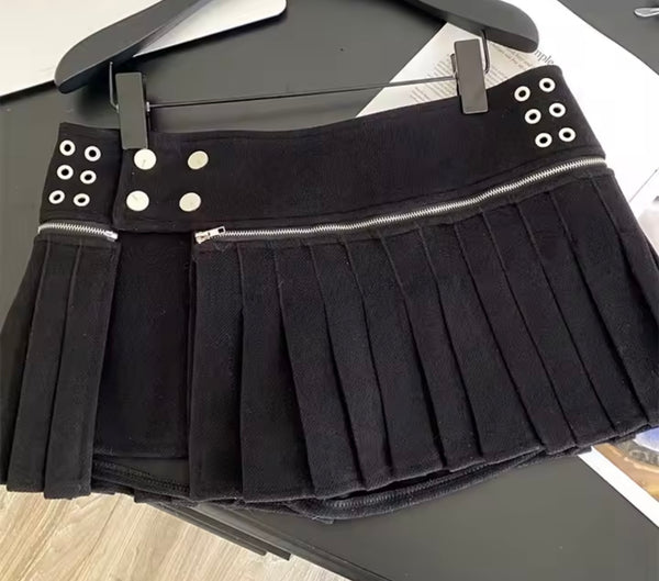 Women Sexy Fashion Rivet Zipper Pleated Skirt