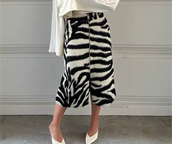 Women Fashion B&W Zebra Print Front Split Maxi Skirt