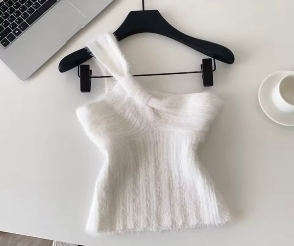 Women One Shoulder Sleeveless Furry Fashion Top