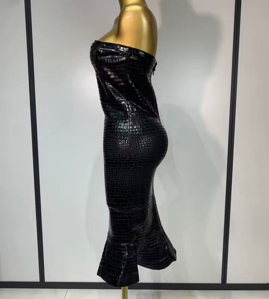 Women Black Strapless Sexy Ruffled Faux Leather Dress