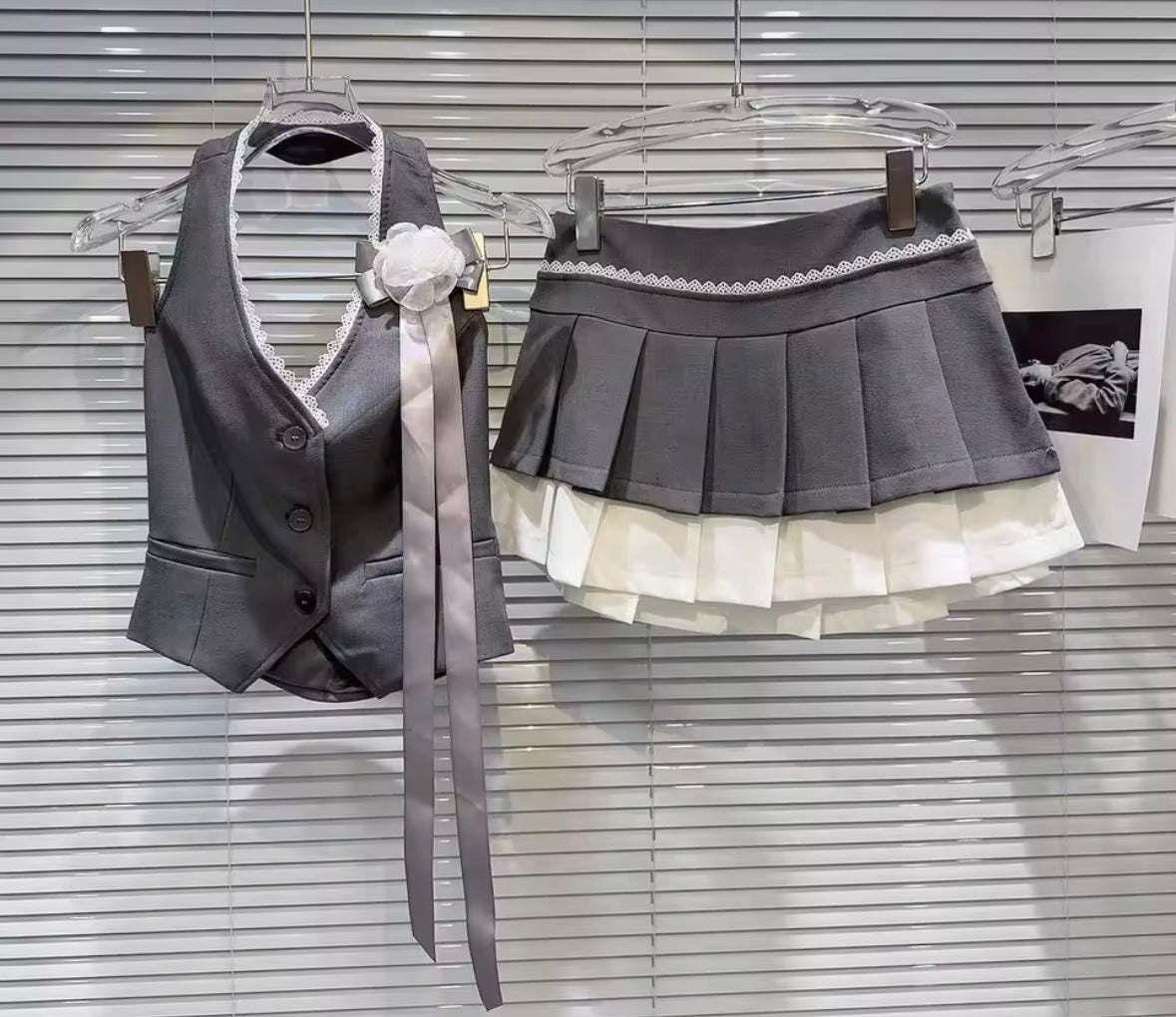 Women Halter Sleeveless Color Patchwork Two Piece Pleated Skirt Set