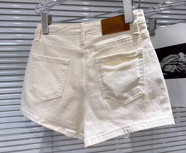 Women Fashion Button Up Pocket Denim Shorts