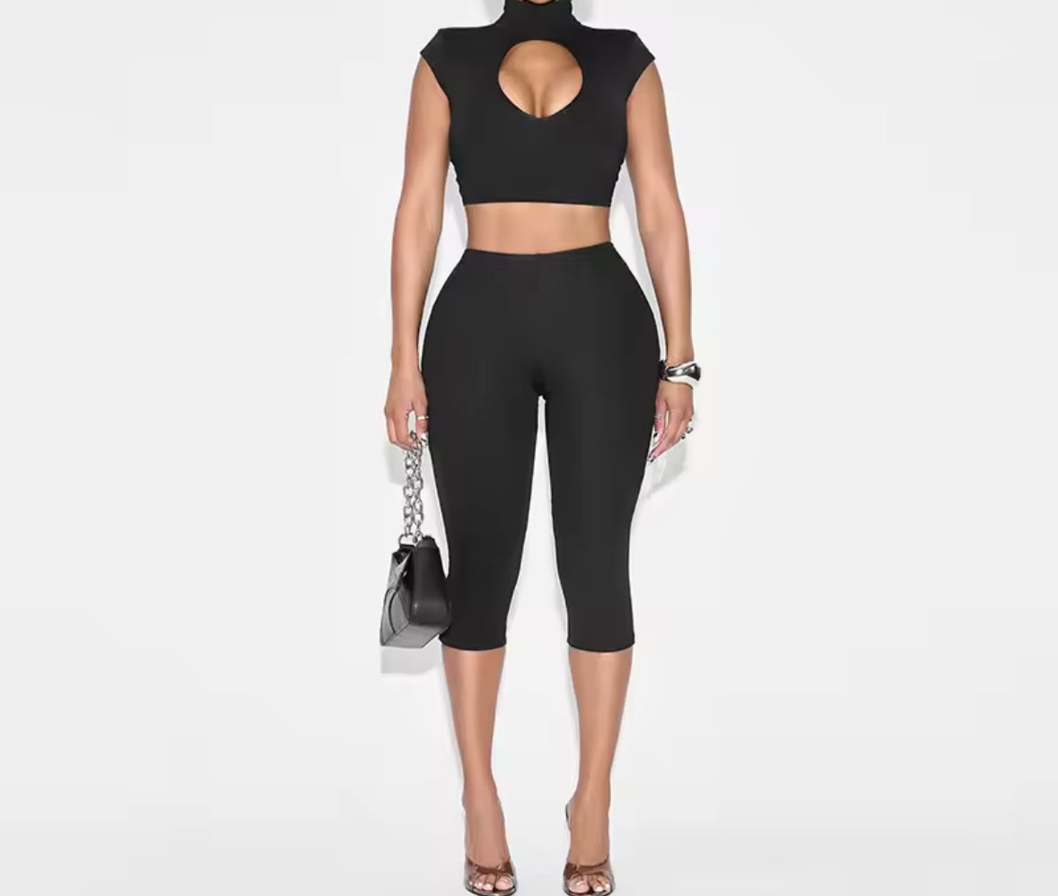 Women Sexy Turtleneck Short Sleeve Cut Out Two Piece Capri Pant Set