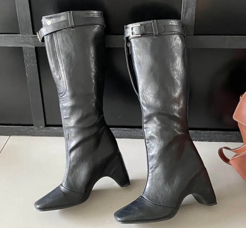 Women Fashion Buckled Knee High Boots