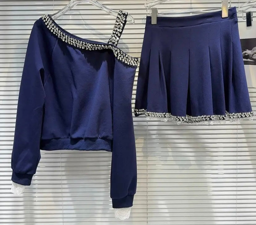 Women Fashion Bling One Shoulder Full Sleeve Two Piece Pleated Skirt Set