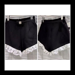 Women Fashion B&W Ruffled Lace Shorts