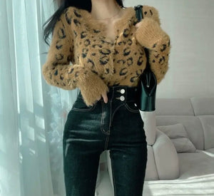 Women Fashion Leopard Print Full Sleeve Sweater Top