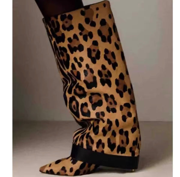 Women Fashion Gold Buckled Pointed Toe Knee High Boots