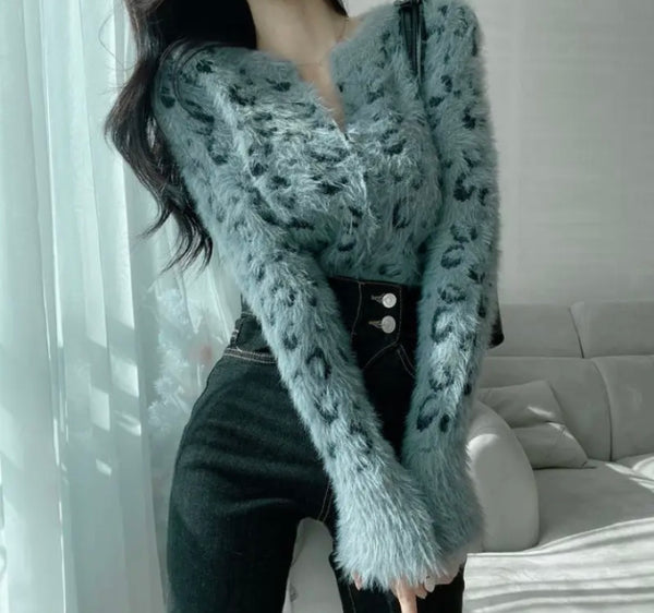 Women Fashion Leopard Print Full Sleeve Sweater Top