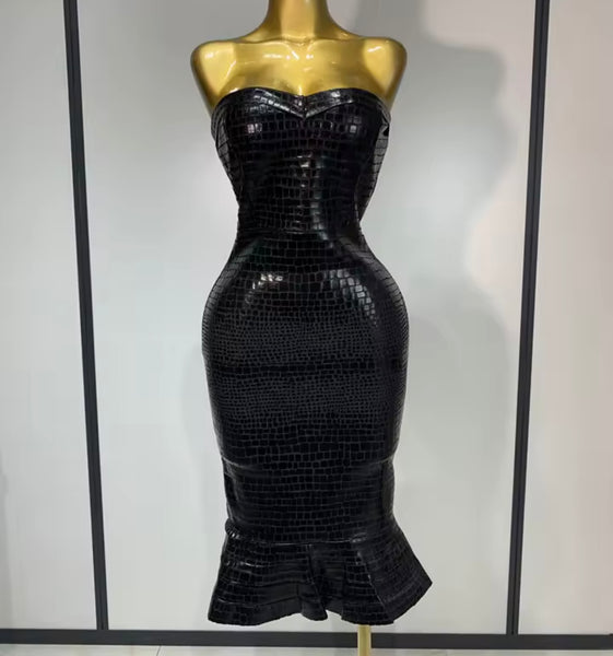 Women Black Strapless Sexy Ruffled Faux Leather Dress