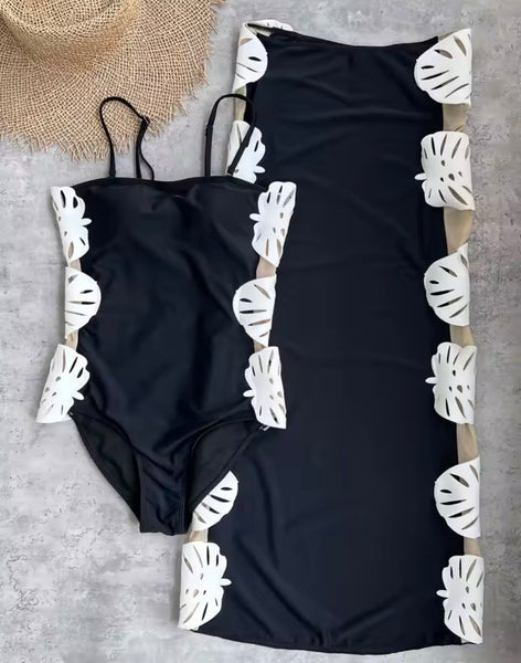 Women Sexy B&W Bikini/Swimsuit Cover Up Set