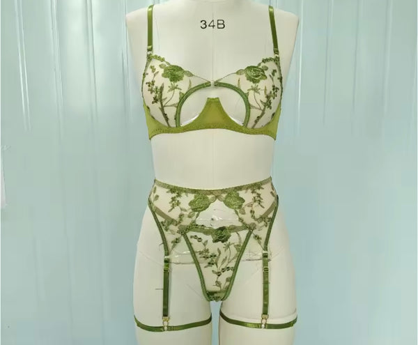 Women Sexy Color Lace Thong Lingerie Set