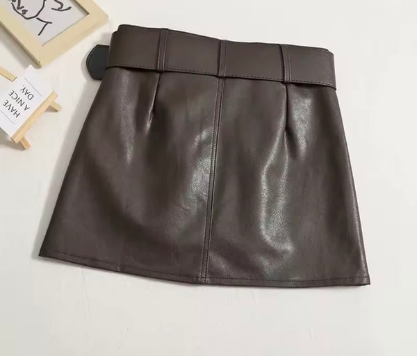 Women Color Fashion Faux Leather Belted Skirt