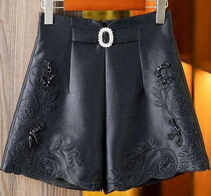 Women Fashion Embroidery Print Bling Belted Shorts