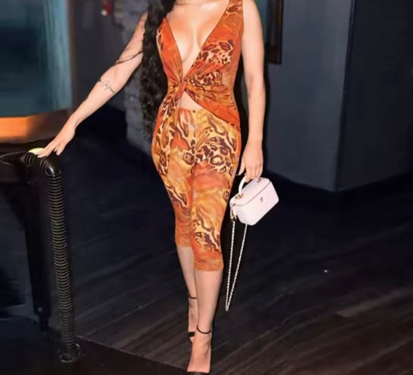 Women Sexy Sleeveless Orange Animal Print Two Piece Capri Pant Set