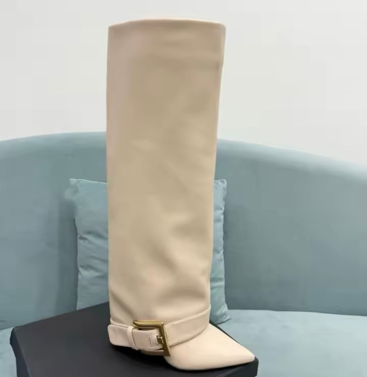 Women Fashion Gold Buckled Pointed Toe Knee High Boots
