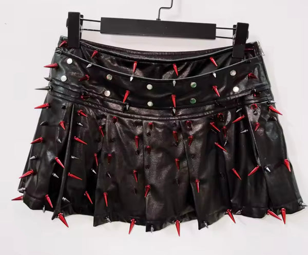 Women Chain Sleeveless Fashion Spiked Two Piece Pleated Skirt Set