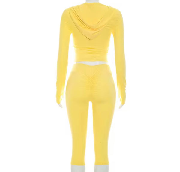Women Zip Up Hooded Full Sleeve Two Piece Capri Pant Set