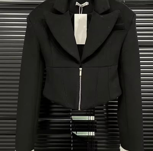 Women Fashion B&W Ruffled Blazer Two Piece Short Set