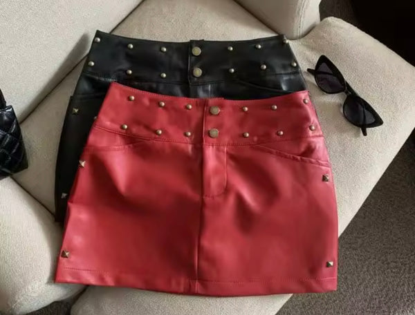 Women Fashion Faux Leather Rivet Skirt