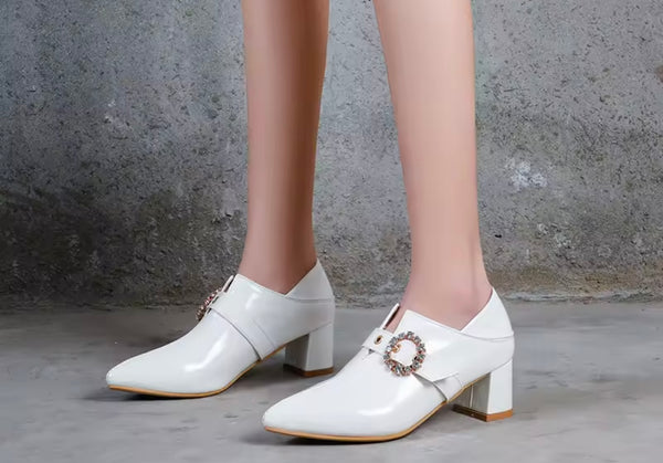 Women Color Fashion Pointed Toe Patent Leather Bling Buckled Shoes