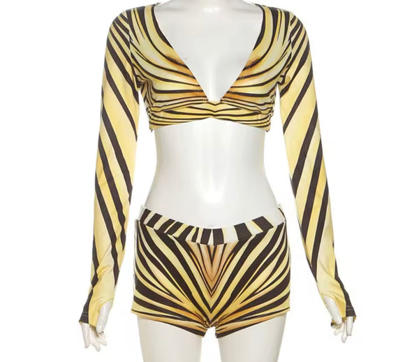 Women Sexy Color Striped Full Sleeve Crop Two Piece Short Set