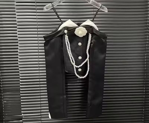 Women Fashion B&W Pearl Floral Button Up Two Piece Short Set