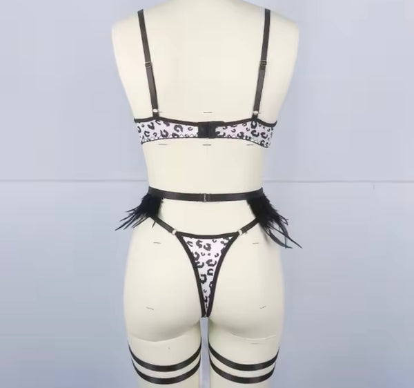 Women Sexy B&W Animal Print Feather Lingerie Set