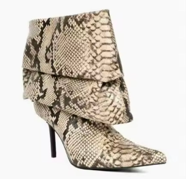 Women Fashion Faux Leather Pointed Toe Ruched Ankle Boots