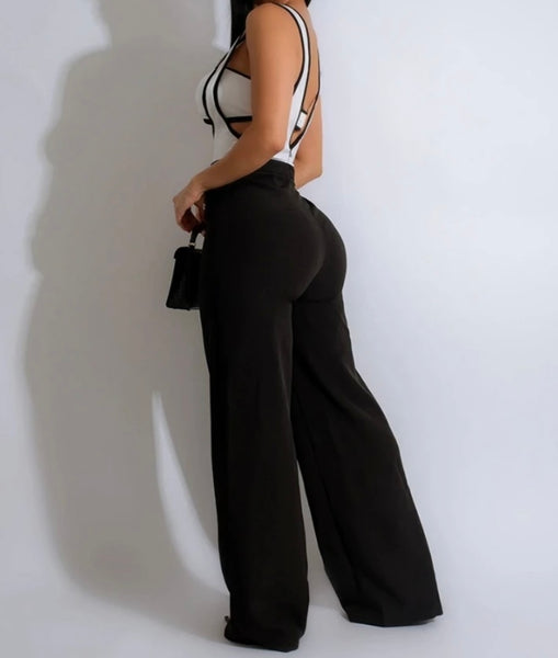 Women Sexy Fashion Sleeveless B&W Button Jumpsuit