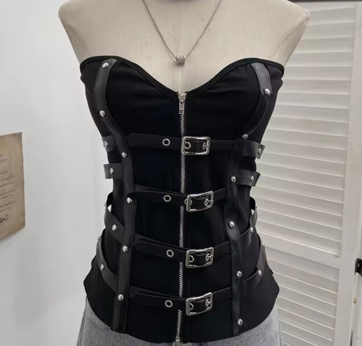 Women Strapless Zip Up Buckled Rivet Corset Top