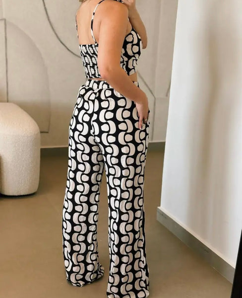Women Sexy Sleeveless B&W Printed Two Piece Pant Set