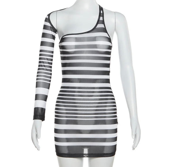 Women Sexy B&W Striped One Shoulder Full Sleeve Dress