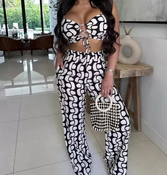Women Sexy Sleeveless B&W Printed Two Piece Pant Set