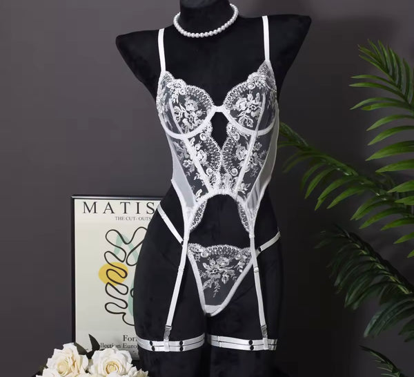 Women White Sexy Sleeveless Lace Mesh Lingerie Set