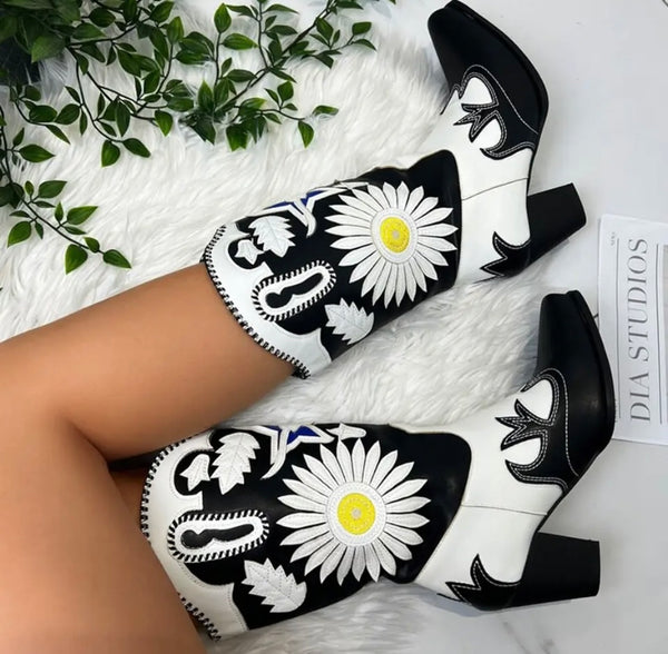 Women Fashion Color Patchwork Western Boots