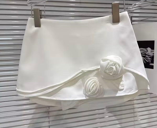 Women White Sleeveless Sexy Tie Up Two Piece 3D Floral Skirt Set