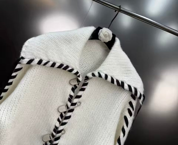 Women Fashion B&W Lace Up Full Sleeve Sweater Top