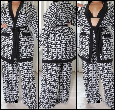 Women B&W Printed Sexy Full Sleeve Two Piece Pant Set