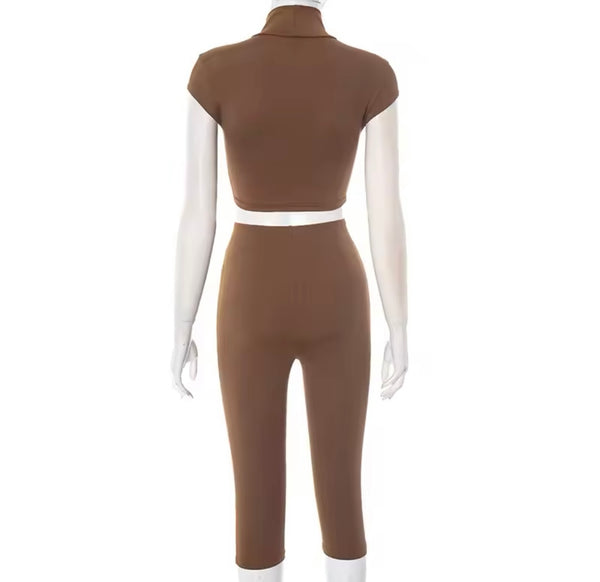 Women Sexy Turtleneck Short Sleeve Cut Out Two Piece Capri Pant Set