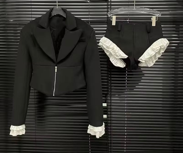 Women Fashion B&W Ruffled Blazer Two Piece Short Set