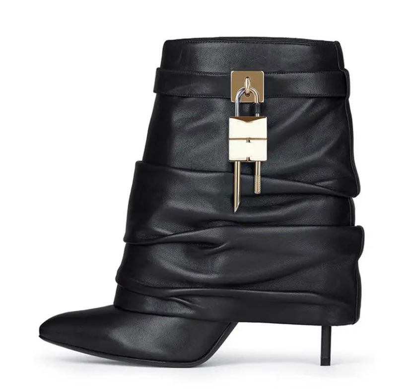Women Fashion Pointed Toe Ruched Buckled Lock Ankle Boots