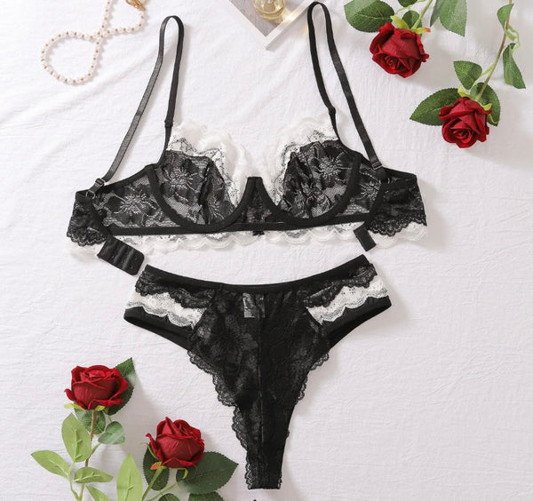 Women Sexy B&W Lace Lingerie Set