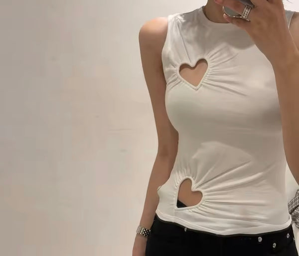 Women Sleeveless Color Heart Cut Out Fashion Top