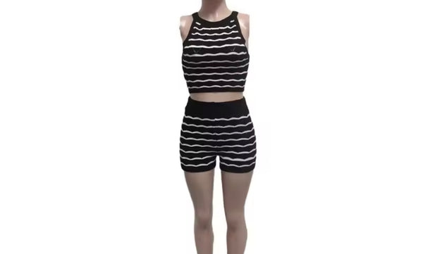 Women Sleeveless B&W Printed Two Piece Knitted Short Set